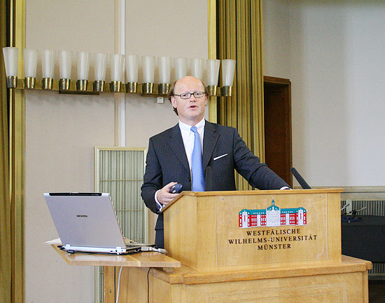 Prof. Dr. Arnd Wiedemann
