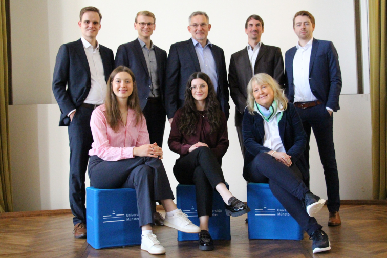 Das Team des LSF im Schloss der Universität Münster.