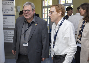 Professor Andreas Pfingsten (Universität Münster) und Professor Peter Lorson (Universität Rostock) bei der Tagun