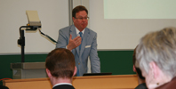 Prof. Dr. Löw (Frankfurt School of Finance and Management)
