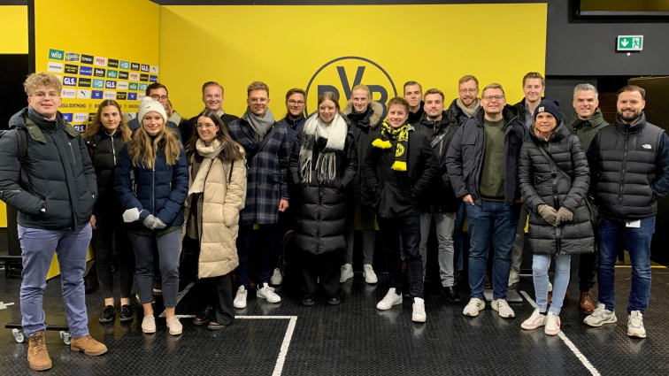 Besichtigung des Signal Iduna Parks und Workshop mit EY Dortmund